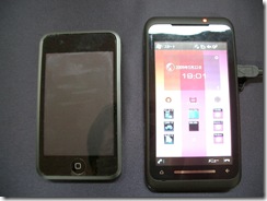 iPod touchとの大きさ比較