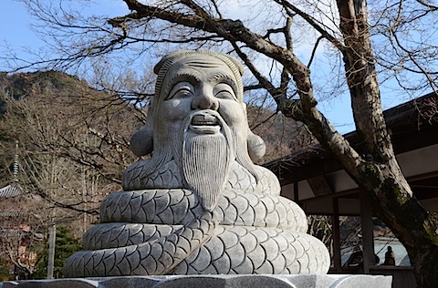 蛇の姿をした宇賀神さん